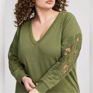 Torrid olive green cozy fleece crochet sleeve fleece sweatshirt Sz 3 (3X 22-24)